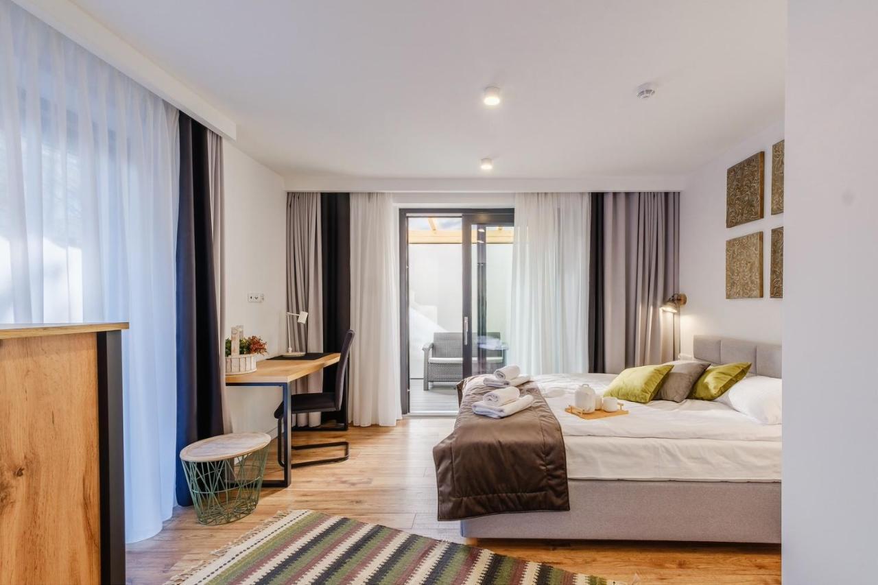 זקופאנה Rezydencja Ornak 5 - Stylowe Apartamenty Z Balkonami I Jacuzzi, 5 Min Pieszo Do Krupowek, Izby Podhalanskie מראה חיצוני תמונה