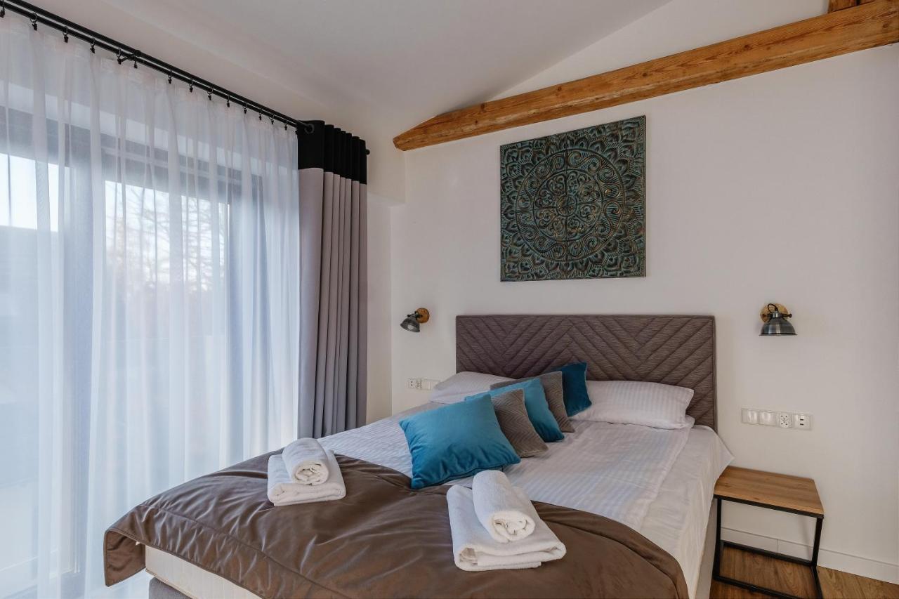 זקופאנה Rezydencja Ornak 5 - Stylowe Apartamenty Z Balkonami I Jacuzzi, 5 Min Pieszo Do Krupowek, Izby Podhalanskie מראה חיצוני תמונה
